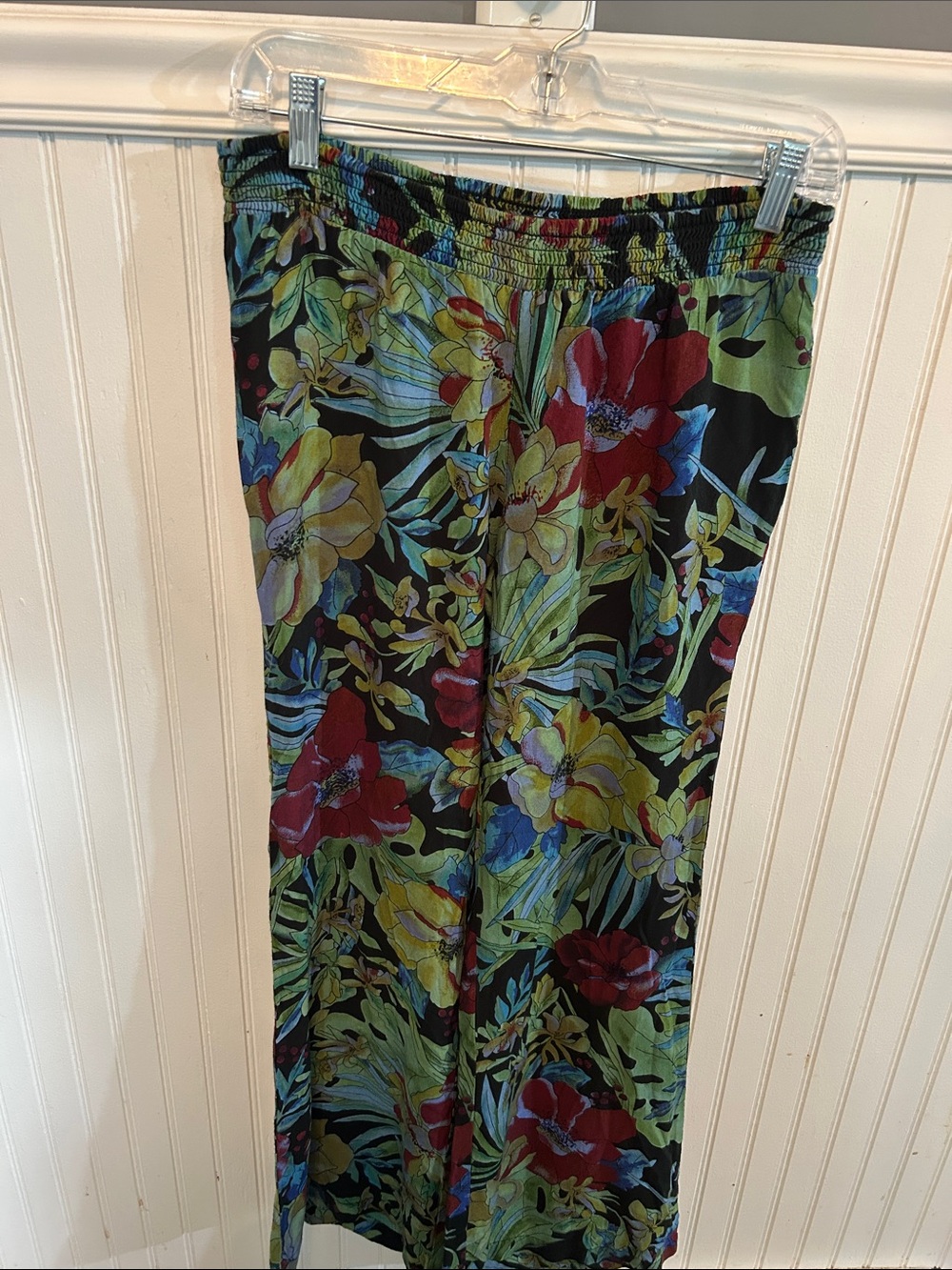 Billabong multicolor floral pants with elastic waist.